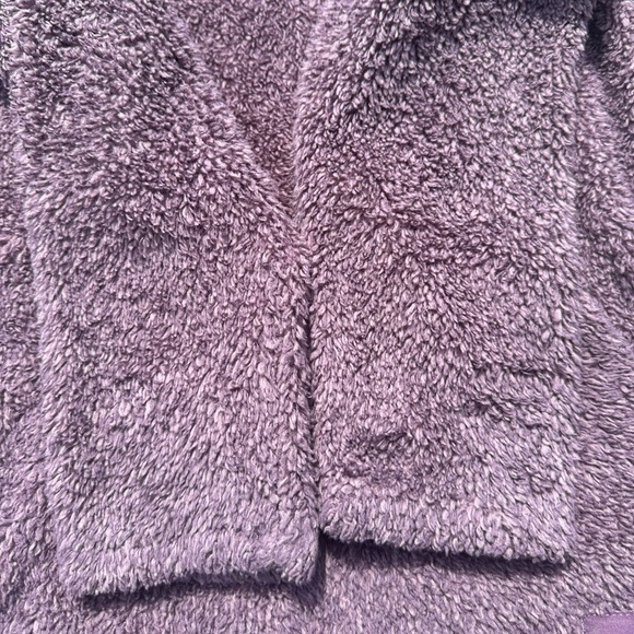 O’Neill Girls Plush Purple Pullover Sweatshirt  Size Large - Picture 4 of 5